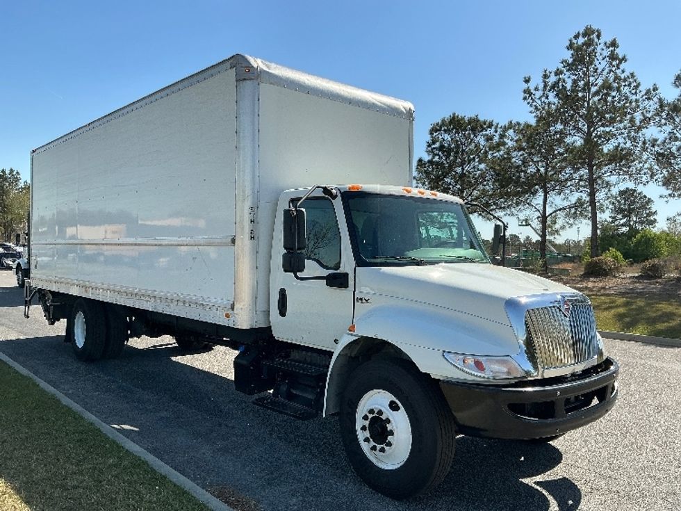 Medium Duty Box Truck-Light and Medium Duty Trucks-International-2020-MV607-Augusta-GA-232,037\n\t\tmiles-$ 43,500 - Image 1