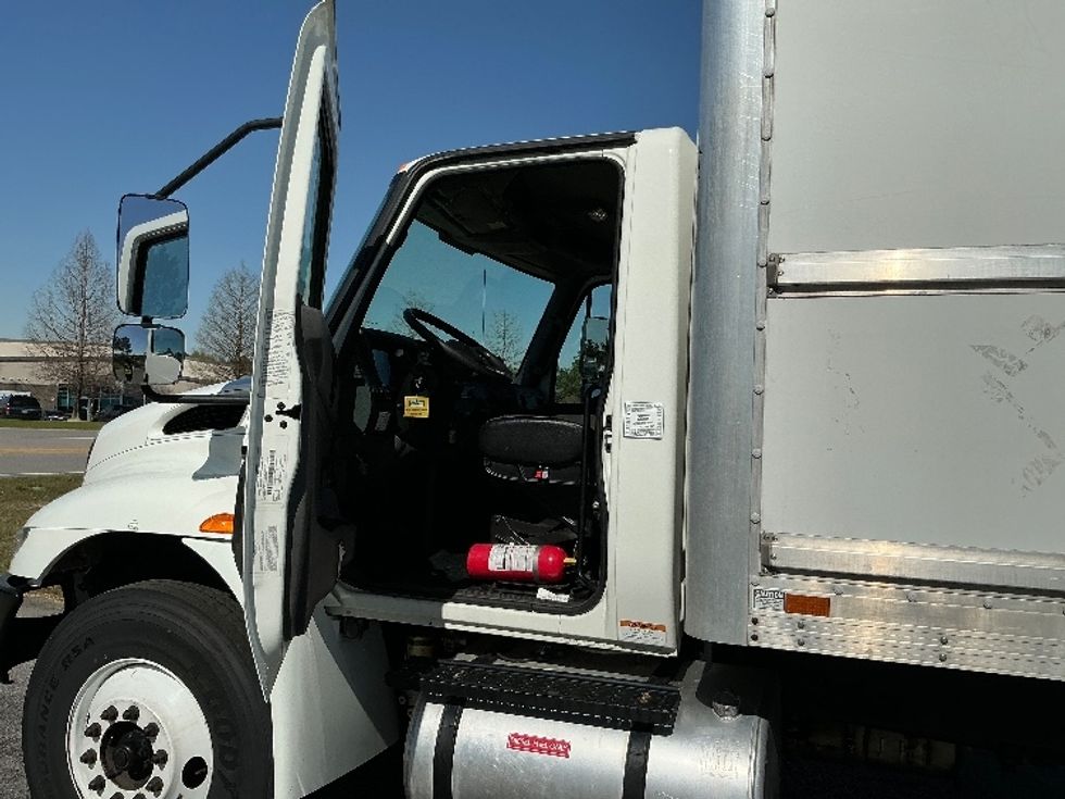 Medium Duty Box Truck-Light and Medium Duty Trucks-International-2020-MV607-Augusta-GA-232,037\n\t\tmiles-$ 43,500 - Image 16