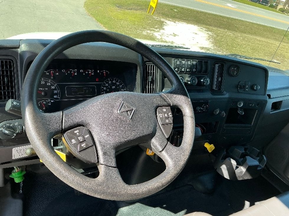 Medium Duty Box Truck-Light and Medium Duty Trucks-International-2020-MV607-Augusta-GA-232,037\n\t\tmiles-$ 43,500 - Image 17