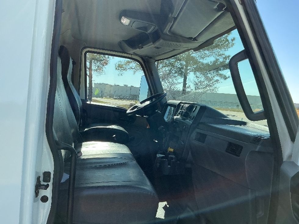 Medium Duty Box Truck-Light and Medium Duty Trucks-International-2020-MV607-Augusta-GA-232,037\n\t\tmiles-$ 43,500 - Image 21