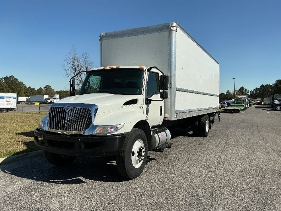 Medium Duty Box Truck-Light and Medium Duty Trucks-International-2020-MV607-Augusta-GA-232,037\n\t\tmiles-$ 43,500 - Image 3
