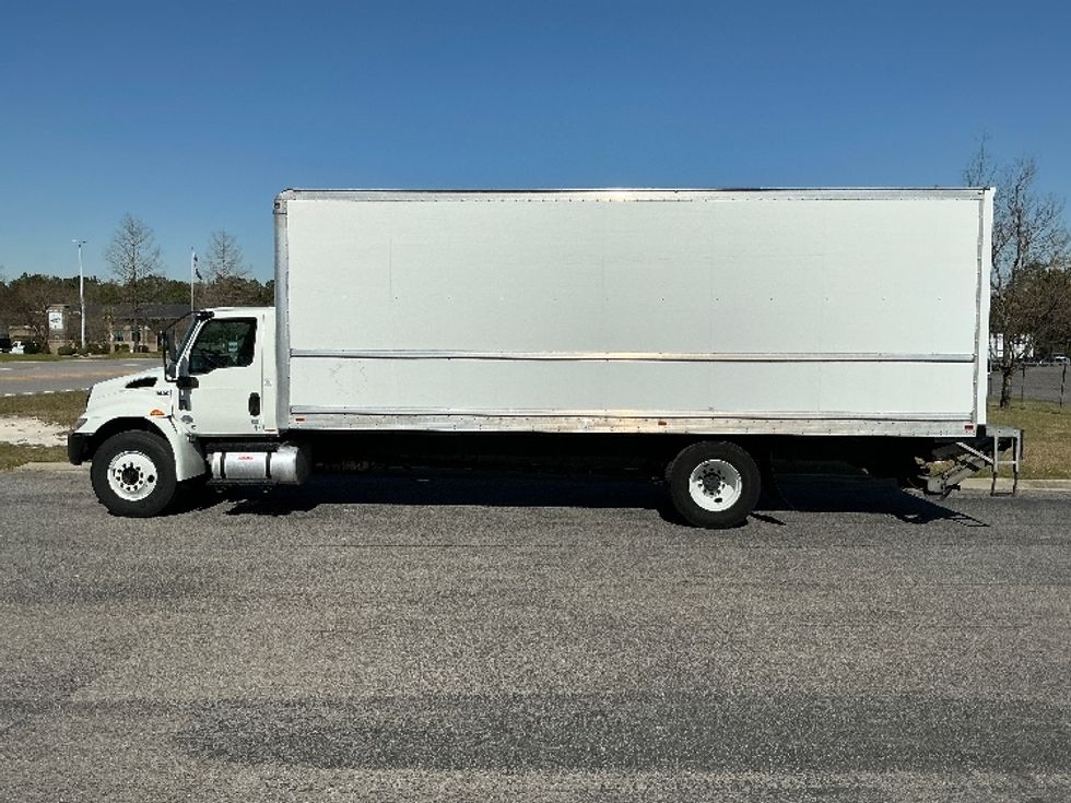 Medium Duty Box Truck-Light and Medium Duty Trucks-International-2020-MV607-Augusta-GA-232,037\n\t\tmiles-$ 43,500 - Image 4