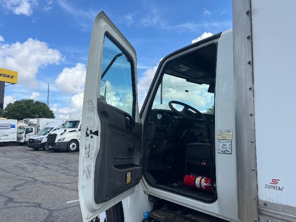 Medium Duty Box Truck-Light and Medium Duty Trucks-International-2020-MV607-Austin-TX-205,996\n\t\tmiles-$ 42,750 - Image 16