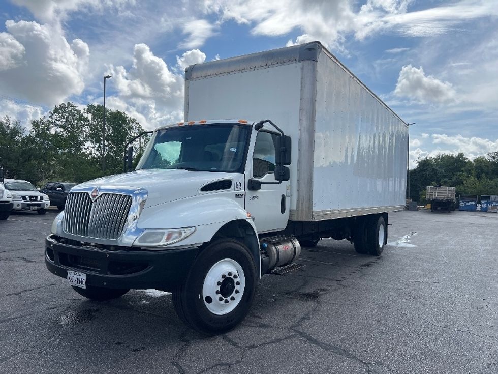 Medium Duty Box Truck-Light and Medium Duty Trucks-International-2020-MV607-Austin-TX-205,996\n\t\tmiles-$ 42,750 - Image 3