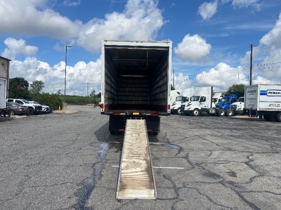 Medium Duty Box Truck-Light and Medium Duty Trucks-International-2020-MV607-Austin-TX-205,996\n\t\tmiles-$ 42,750 - Image 9