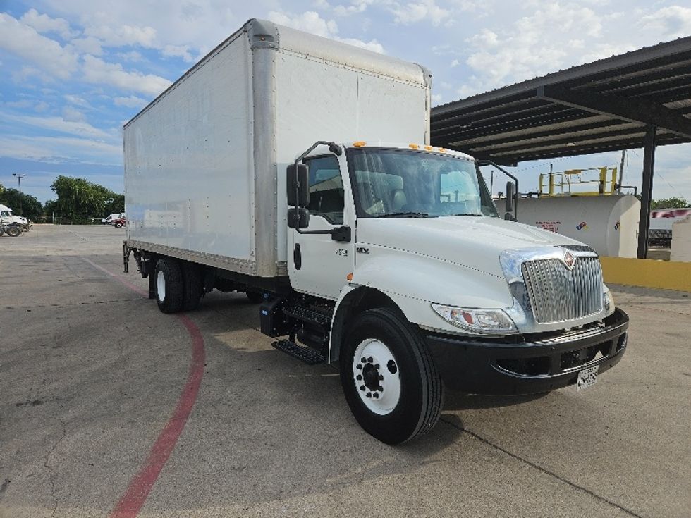 Medium Duty Box Truck-Light and Medium Duty Trucks-International-2020-MV607-Austin-TX-80,000\n\t\tmiles-$ 64,250 - Image 1