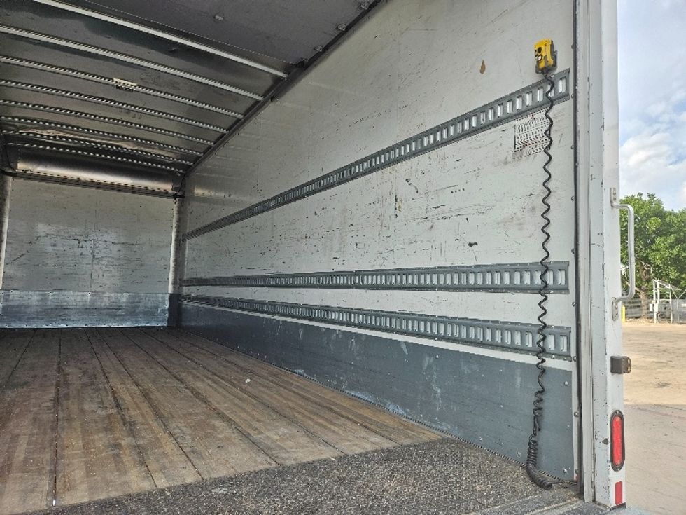 Medium Duty Box Truck-Light and Medium Duty Trucks-International-2020-MV607-Austin-TX-80,000\n\t\tmiles-$ 64,250 - Image 12