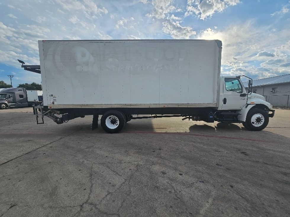 Medium Duty Box Truck-Light and Medium Duty Trucks-International-2020-MV607-Austin-TX-80,000\n\t\tmiles-$ 64,250 - Image 15
