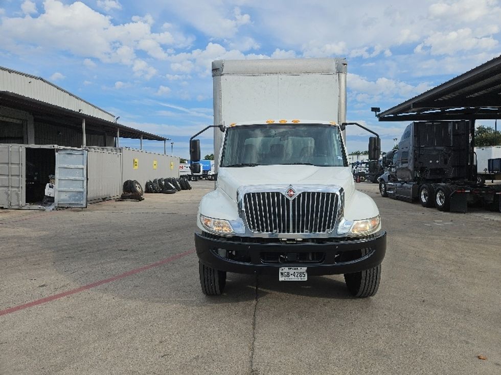 Medium Duty Box Truck-Light and Medium Duty Trucks-International-2020-MV607-Austin-TX-80,000\n\t\tmiles-$ 64,250 - Image 2