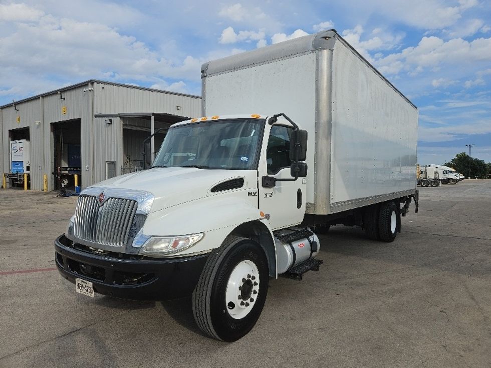 Medium Duty Box Truck-Light and Medium Duty Trucks-International-2020-MV607-Austin-TX-80,000\n\t\tmiles-$ 64,250 - Image 3