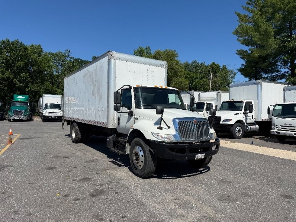 Medium Duty Box Truck-Light and Medium Duty Trucks-International-2020-MV607-Baltimore-MD-139,230\n\t\tmiles-$ 58,000 - Image 1