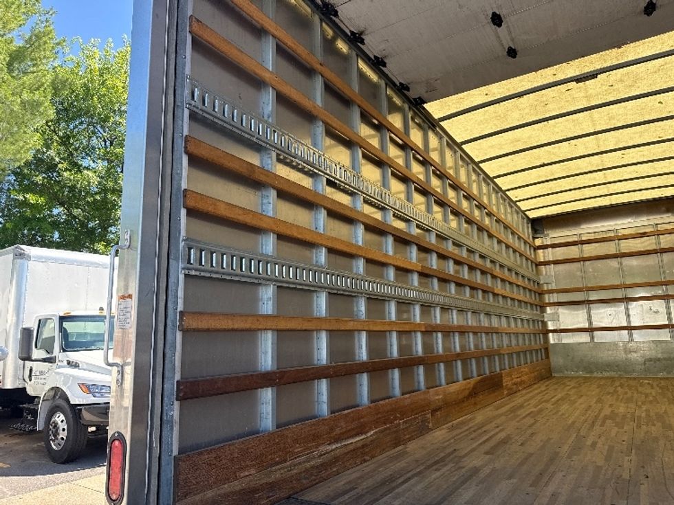Medium Duty Box Truck-Light and Medium Duty Trucks-International-2020-MV607-Baltimore-MD-139,230\n\t\tmiles-$ 58,000 - Image 11