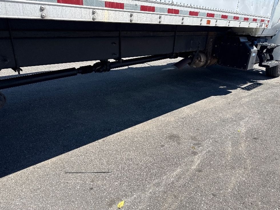 Medium Duty Box Truck-Light and Medium Duty Trucks-International-2020-MV607-Baltimore-MD-139,230\n\t\tmiles-$ 58,000 - Image 14