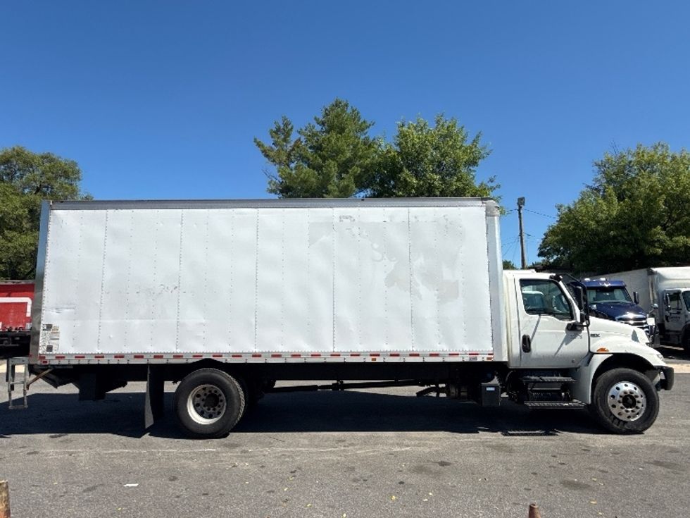 Medium Duty Box Truck-Light and Medium Duty Trucks-International-2020-MV607-Baltimore-MD-139,230\n\t\tmiles-$ 58,000 - Image 15