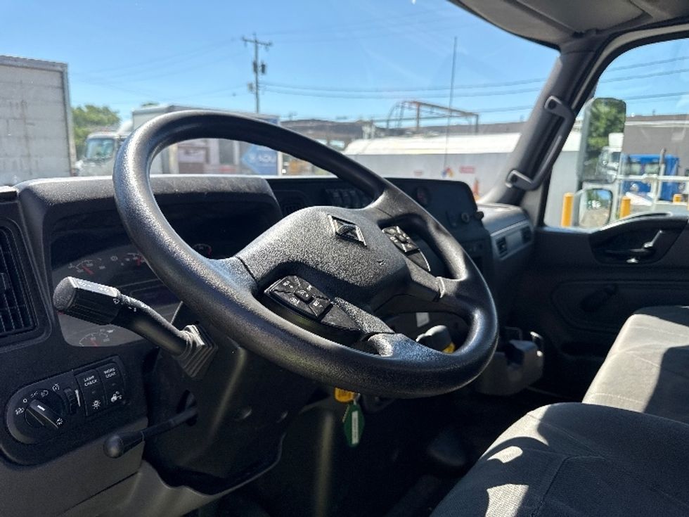 Medium Duty Box Truck-Light and Medium Duty Trucks-International-2020-MV607-Baltimore-MD-139,230\n\t\tmiles-$ 58,000 - Image 17