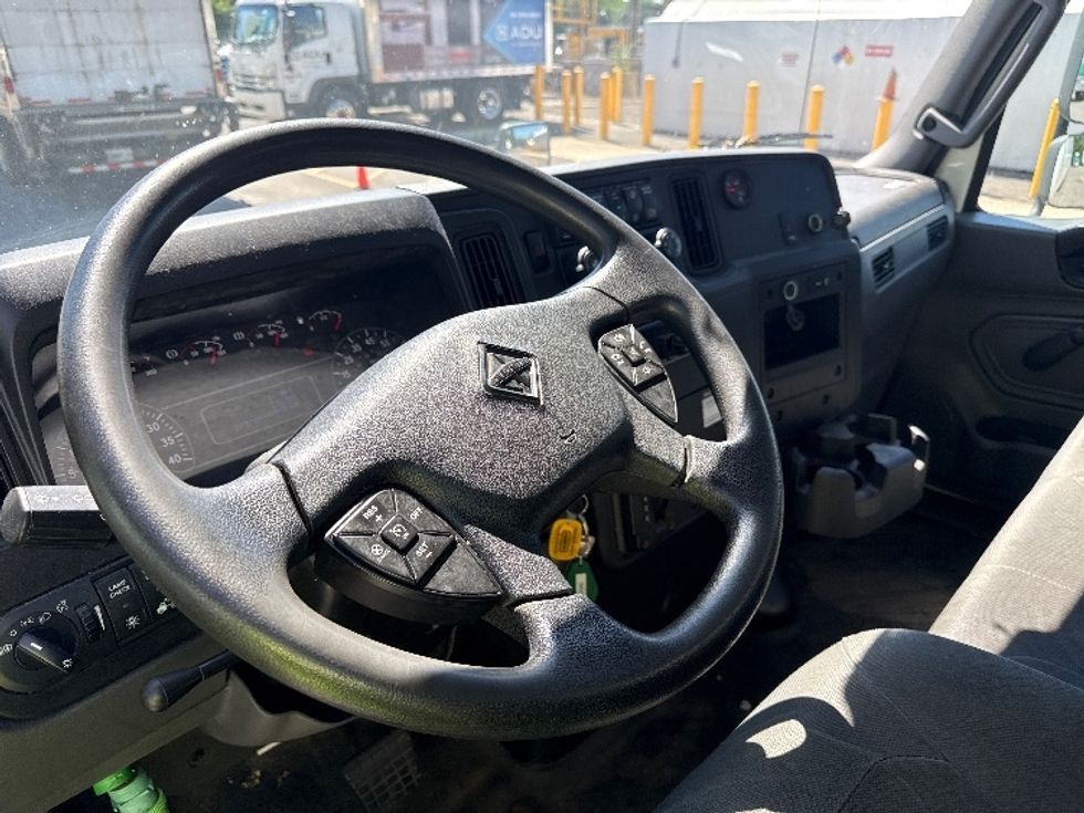 Medium Duty Box Truck-Light and Medium Duty Trucks-International-2020-MV607-Baltimore-MD-139,230\n\t\tmiles-$ 58,000 - Image 18