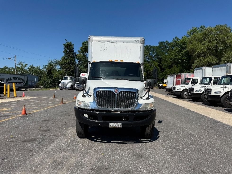 Medium Duty Box Truck-Light and Medium Duty Trucks-International-2020-MV607-Baltimore-MD-139,230\n\t\tmiles-$ 58,000 - Image 2
