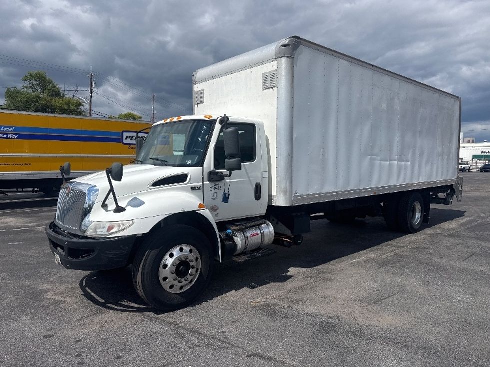 Medium Duty Box Truck-Light and Medium Duty Trucks-International-2020-MV607-Baltimore-MD-318,675\n\t\tmiles-$ 26,250 - Image 3