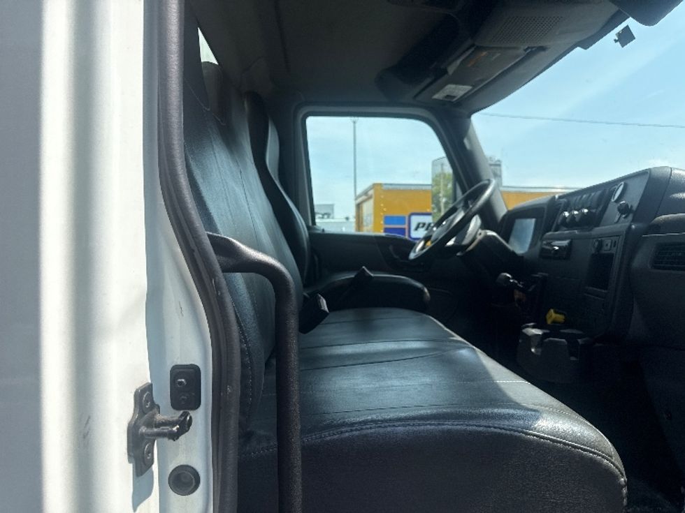 Medium Duty Box Truck-Light and Medium Duty Trucks-International-2020-MV607-Baltimore-MD-74,029\n\t\tmiles-$ 64,000 - Image 22