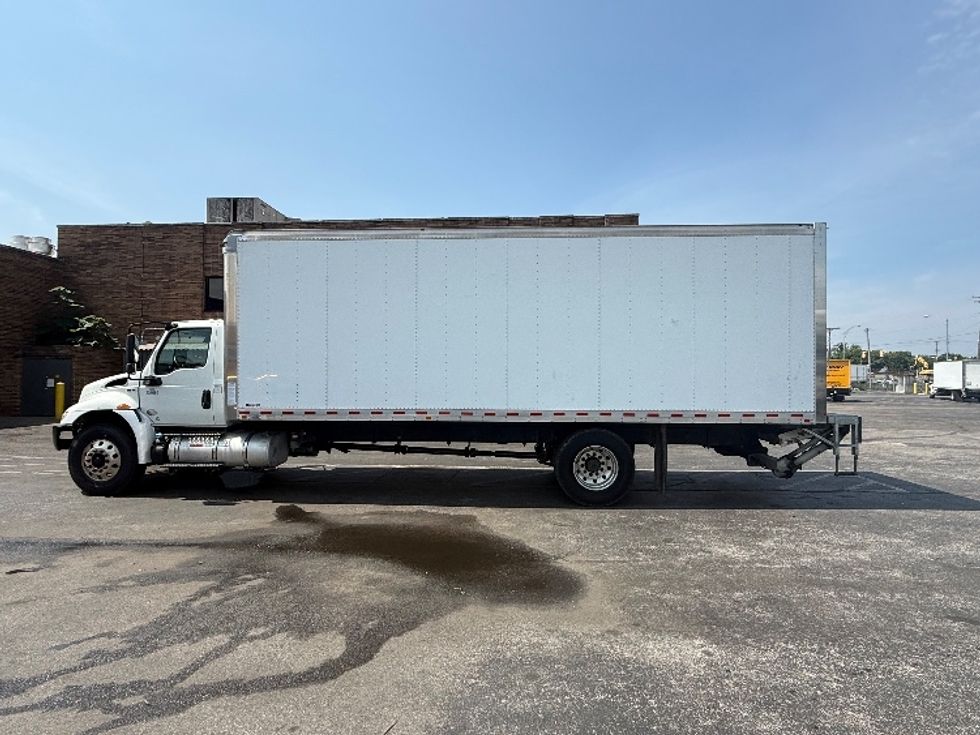 Medium Duty Box Truck-Light and Medium Duty Trucks-International-2020-MV607-Baltimore-MD-74,029\n\t\tmiles-$ 64,000 - Image 4