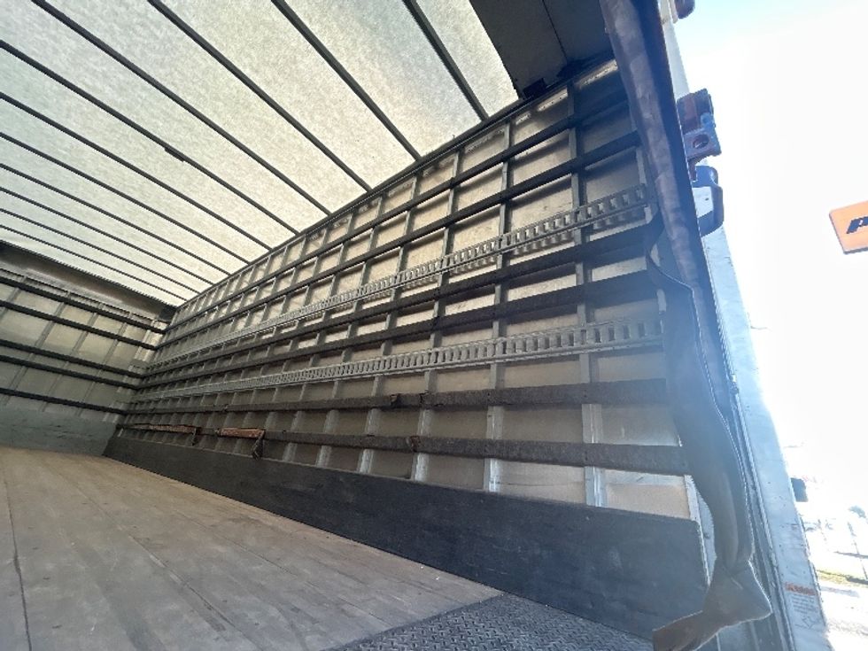 Medium Duty Box Truck-Light and Medium Duty Trucks-International-2020-MV607-Beaumont-TX-264,816\n\t\tmiles-$ 38,000 - Image 12