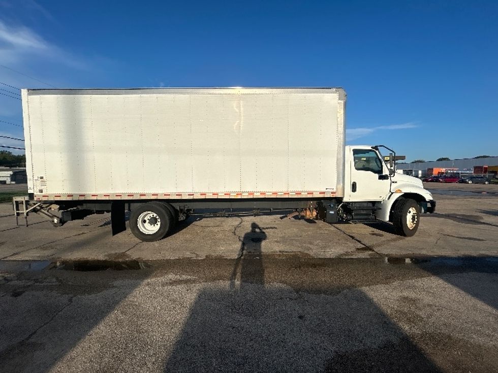 Medium Duty Box Truck-Light and Medium Duty Trucks-International-2020-MV607-Beaumont-TX-264,816\n\t\tmiles-$ 38,000 - Image 15