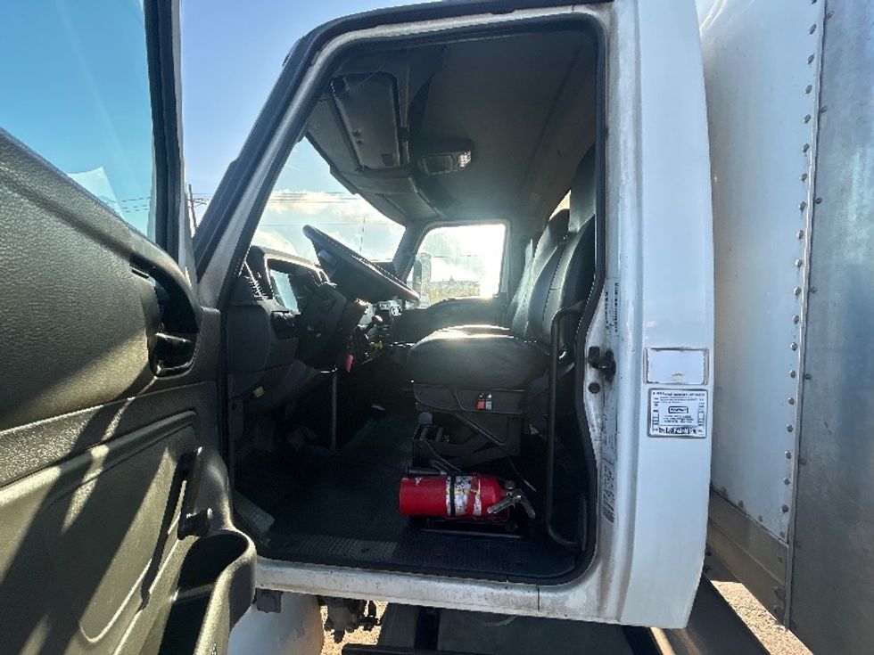 Medium Duty Box Truck-Light and Medium Duty Trucks-International-2020-MV607-Beaumont-TX-264,816\n\t\tmiles-$ 38,000 - Image 16