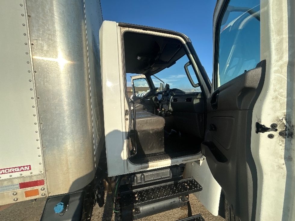 Medium Duty Box Truck-Light and Medium Duty Trucks-International-2020-MV607-Beaumont-TX-264,816\n\t\tmiles-$ 38,000 - Image 20