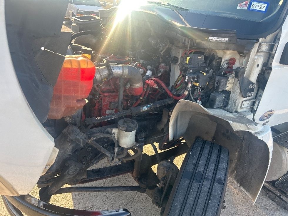 Medium Duty Box Truck-Light and Medium Duty Trucks-International-2020-MV607-Beaumont-TX-264,816\n\t\tmiles-$ 38,000 - Image 24