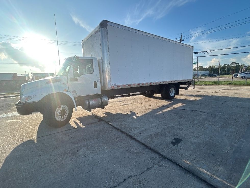 Medium Duty Box Truck-Light and Medium Duty Trucks-International-2020-MV607-Beaumont-TX-264,816\n\t\tmiles-$ 38,000 - Image 4