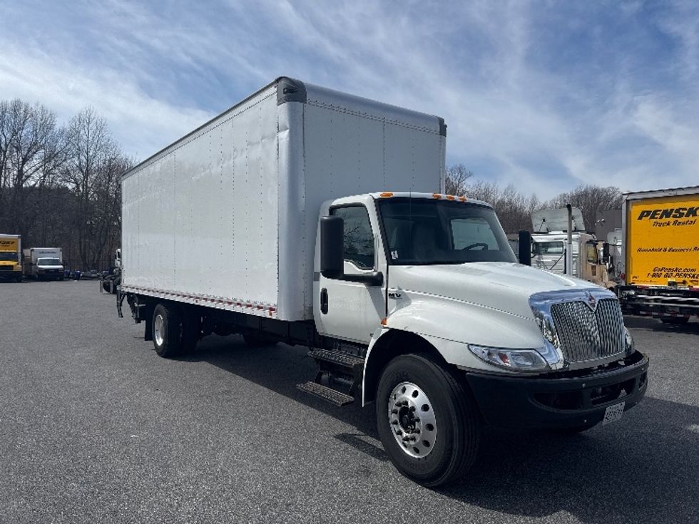 Medium Duty Box Truck-Light and Medium Duty Trucks-International-2020-MV607-Belcamp-MD-261,614\n\t\tmiles-$ 24,750 - Image 1