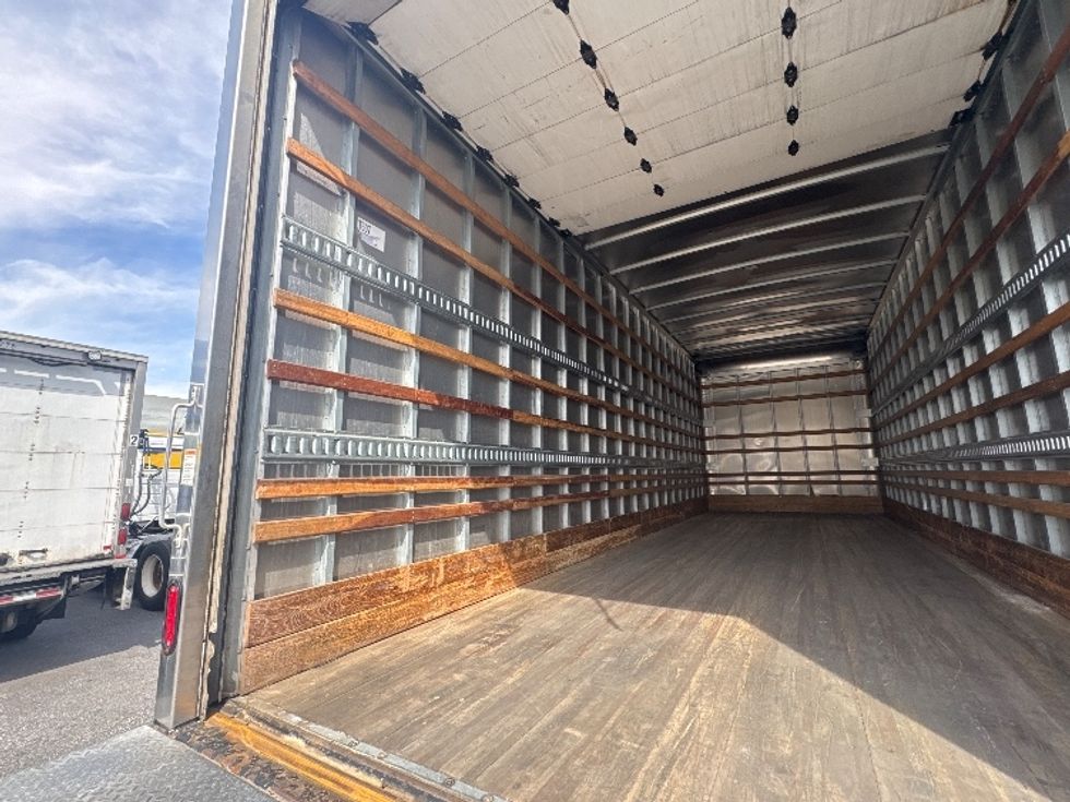 Medium Duty Box Truck-Light and Medium Duty Trucks-International-2020-MV607-Belcamp-MD-261,614\n\t\tmiles-$ 24,750 - Image 12