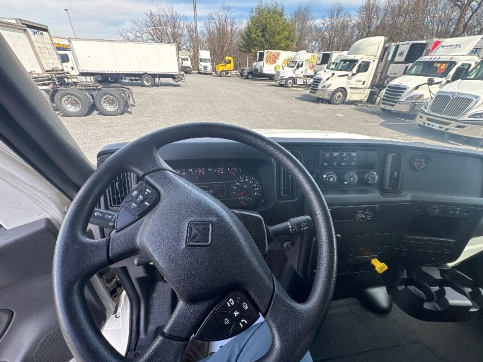 Medium Duty Box Truck-Light and Medium Duty Trucks-International-2020-MV607-Belcamp-MD-261,614\n\t\tmiles-$ 24,750 - Image 18