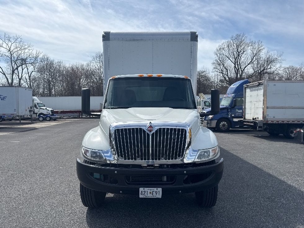 Medium Duty Box Truck-Light and Medium Duty Trucks-International-2020-MV607-Belcamp-MD-261,614\n\t\tmiles-$ 24,750 - Image 2
