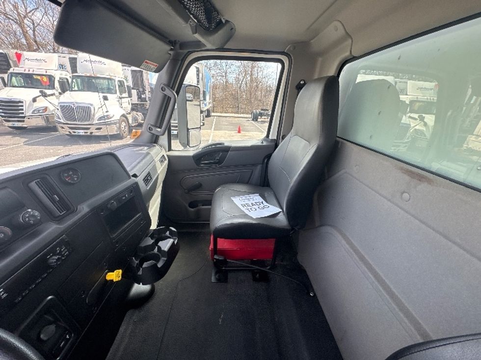 Medium Duty Box Truck-Light and Medium Duty Trucks-International-2020-MV607-Belcamp-MD-261,614\n\t\tmiles-$ 24,750 - Image 20