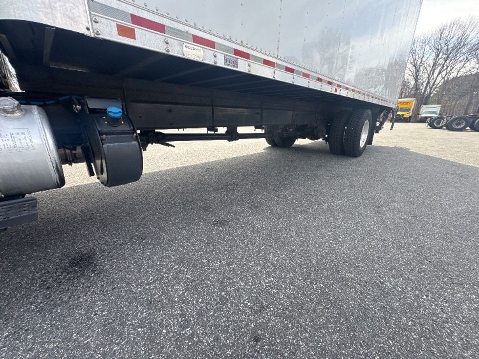 Medium Duty Box Truck-Light and Medium Duty Trucks-International-2020-MV607-Belcamp-MD-261,614\n\t\tmiles-$ 24,750 - Image 5