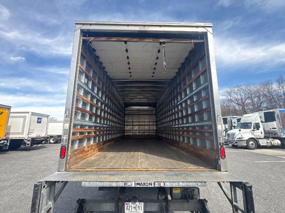 Medium Duty Box Truck-Light and Medium Duty Trucks-International-2020-MV607-Belcamp-MD-261,614\n\t\tmiles-$ 24,750 - Image 8