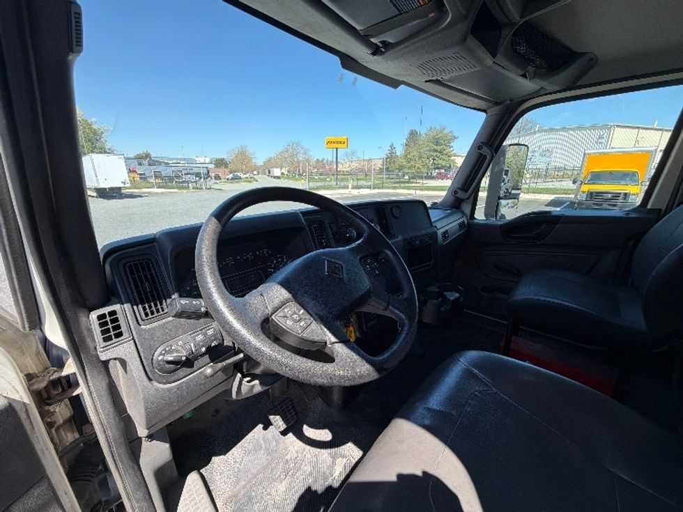 Medium Duty Box Truck-Light and Medium Duty Trucks-International-2020-MV607-Belcamp-MD-314,024\n\t\tmiles-$ 21,750 - Image 17