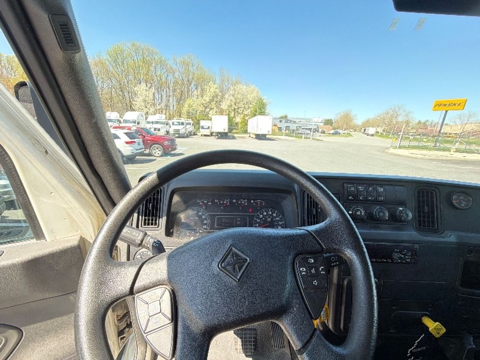 Medium Duty Box Truck-Light and Medium Duty Trucks-International-2020-MV607-Belcamp-MD-314,024\n\t\tmiles-$ 21,750 - Image 18