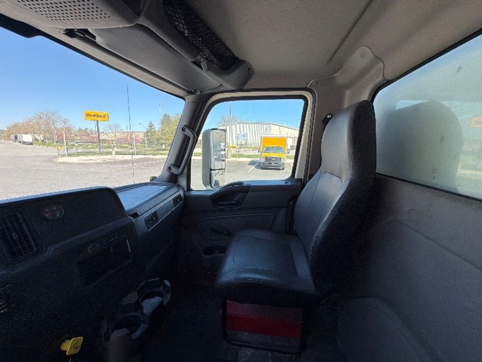 Medium Duty Box Truck-Light and Medium Duty Trucks-International-2020-MV607-Belcamp-MD-314,024\n\t\tmiles-$ 21,750 - Image 19