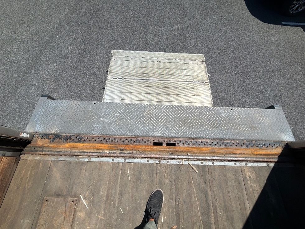 Medium Duty Box Truck-Light and Medium Duty Trucks-International-2020-MV607-Belcamp-MD-314,024\n\t\tmiles-$ 21,750 - Image 9