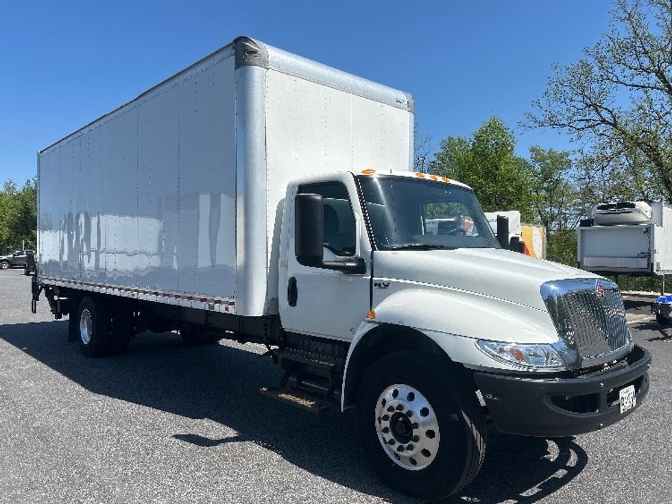 Medium Duty Box Truck-Light and Medium Duty Trucks-International-2020-MV607-Belcamp-MD-324,866\n\t\tmiles-$ 20,500 - Image 1