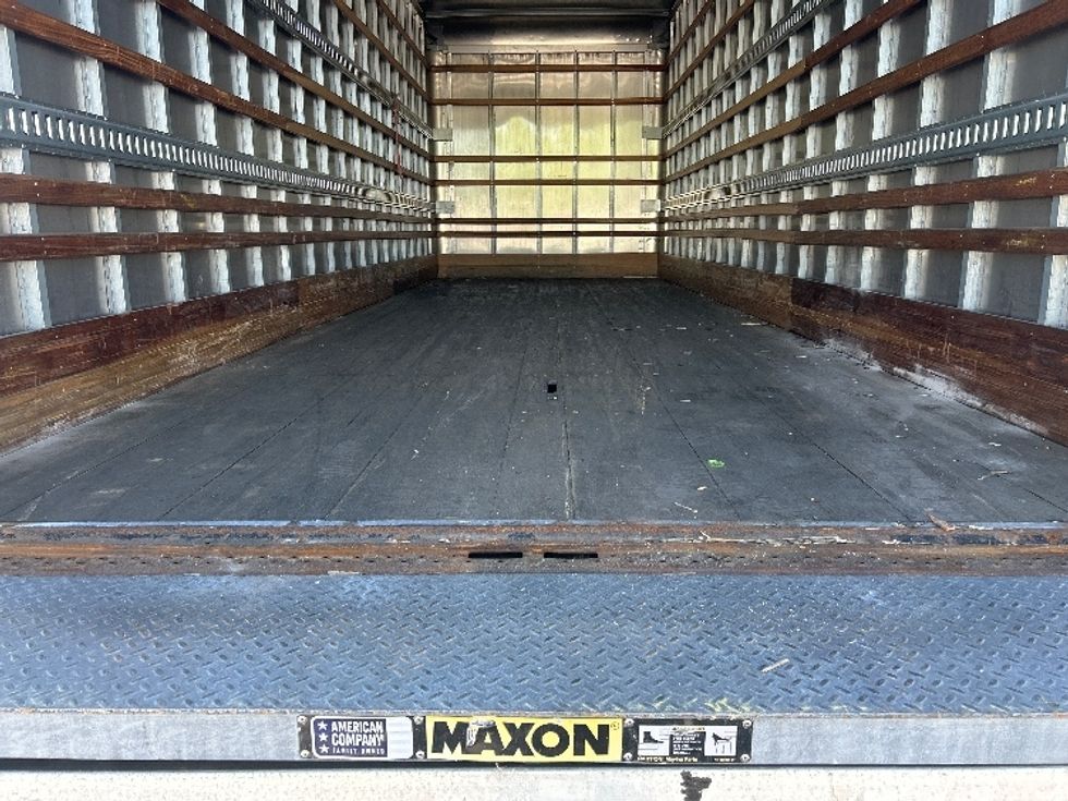 Medium Duty Box Truck-Light and Medium Duty Trucks-International-2020-MV607-Belcamp-MD-324,866\n\t\tmiles-$ 20,500 - Image 10