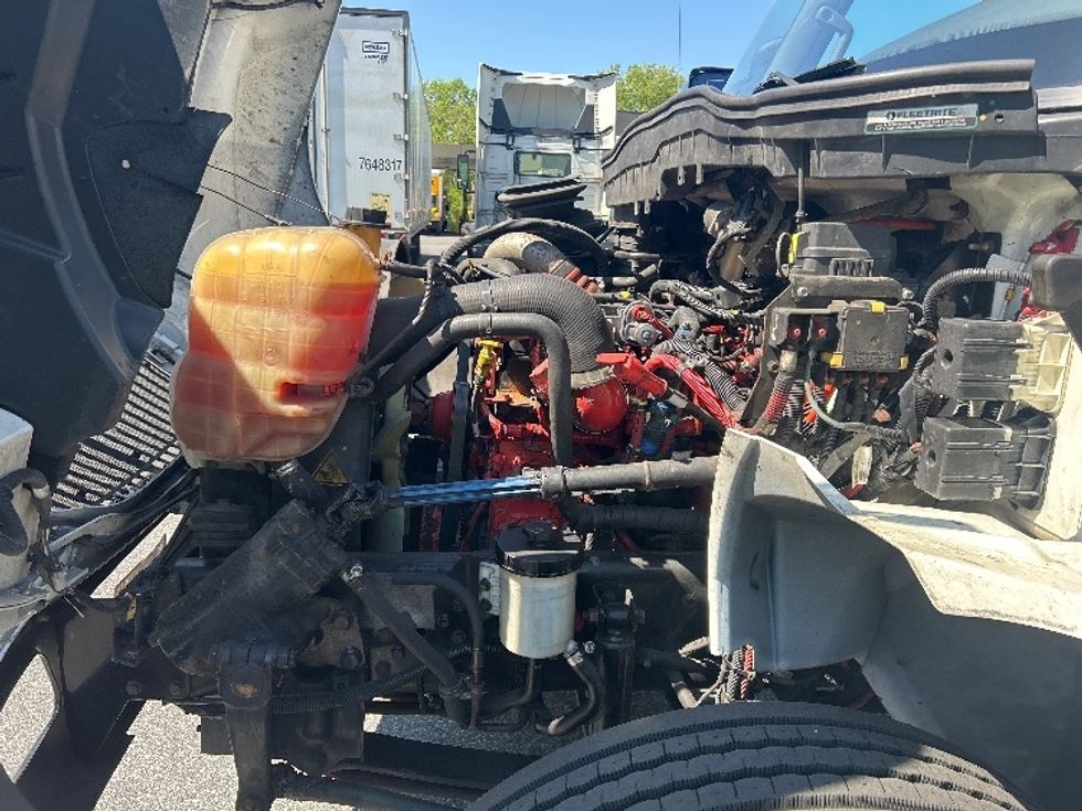 Medium Duty Box Truck-Light and Medium Duty Trucks-International-2020-MV607-Belcamp-MD-324,866\n\t\tmiles-$ 20,500 - Image 24
