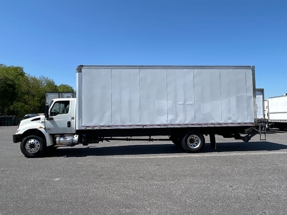 Medium Duty Box Truck-Light and Medium Duty Trucks-International-2020-MV607-Belcamp-MD-324,866\n\t\tmiles-$ 20,500 - Image 4