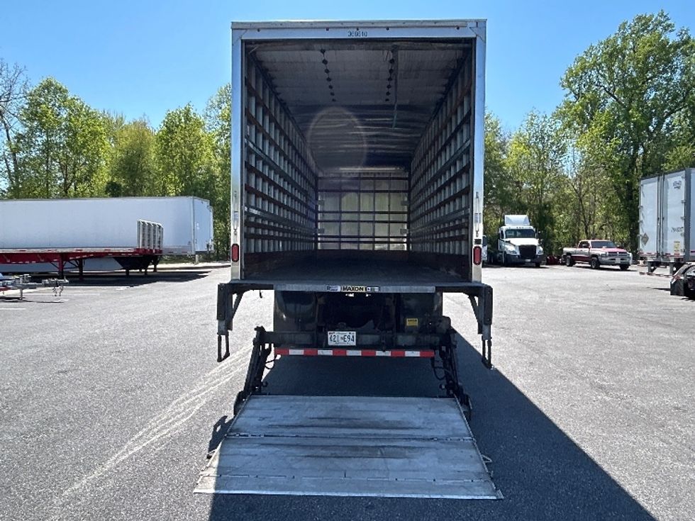 Medium Duty Box Truck-Light and Medium Duty Trucks-International-2020-MV607-Belcamp-MD-324,866\n\t\tmiles-$ 20,500 - Image 9