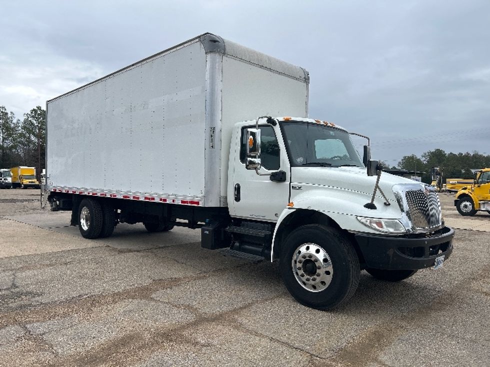 Medium Duty Box Truck-Light and Medium Duty Trucks-International-2020-MV607-Belden-MS-233,148\n\t\tmiles-$ 38,000 - Image 1