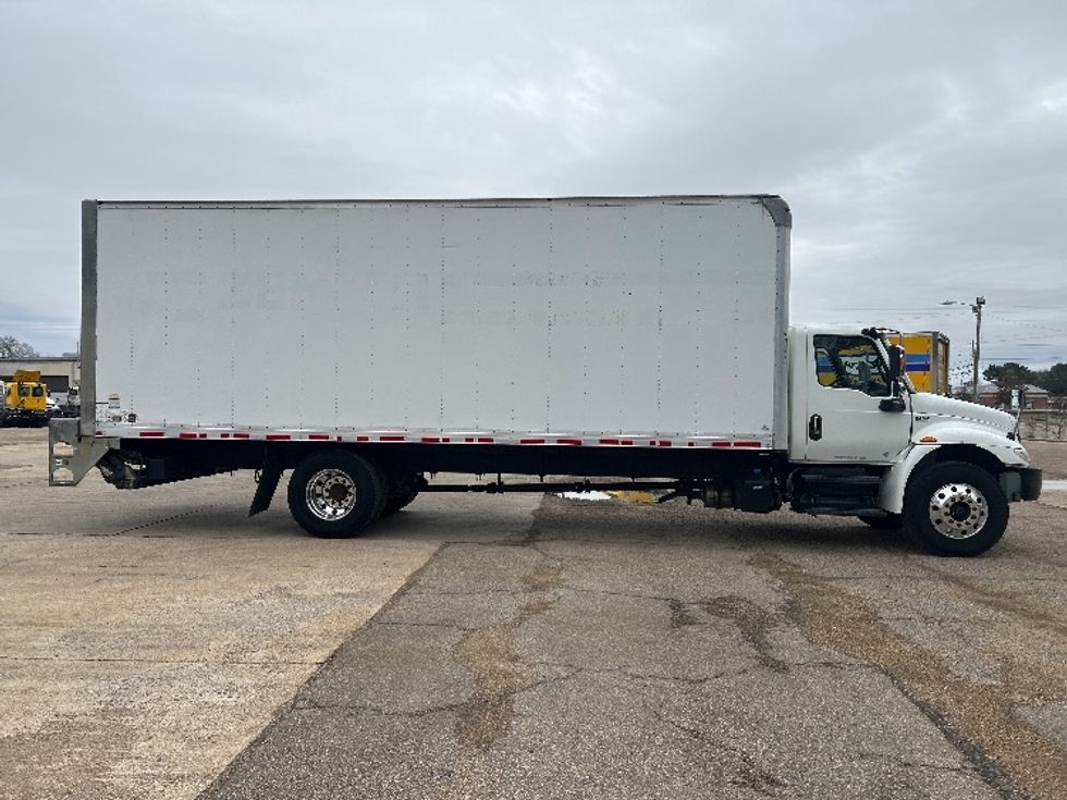 Medium Duty Box Truck-Light and Medium Duty Trucks-International-2020-MV607-Belden-MS-233,148\n\t\tmiles-$ 38,000 - Image 15