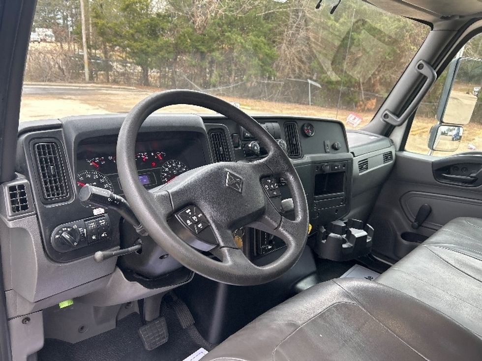 Medium Duty Box Truck-Light and Medium Duty Trucks-International-2020-MV607-Belden-MS-233,148\n\t\tmiles-$ 38,000 - Image 19