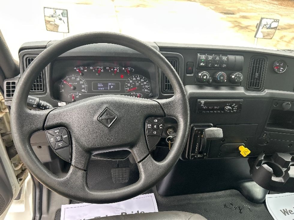 Medium Duty Box Truck-Light and Medium Duty Trucks-International-2020-MV607-Belden-MS-233,148\n\t\tmiles-$ 38,000 - Image 20